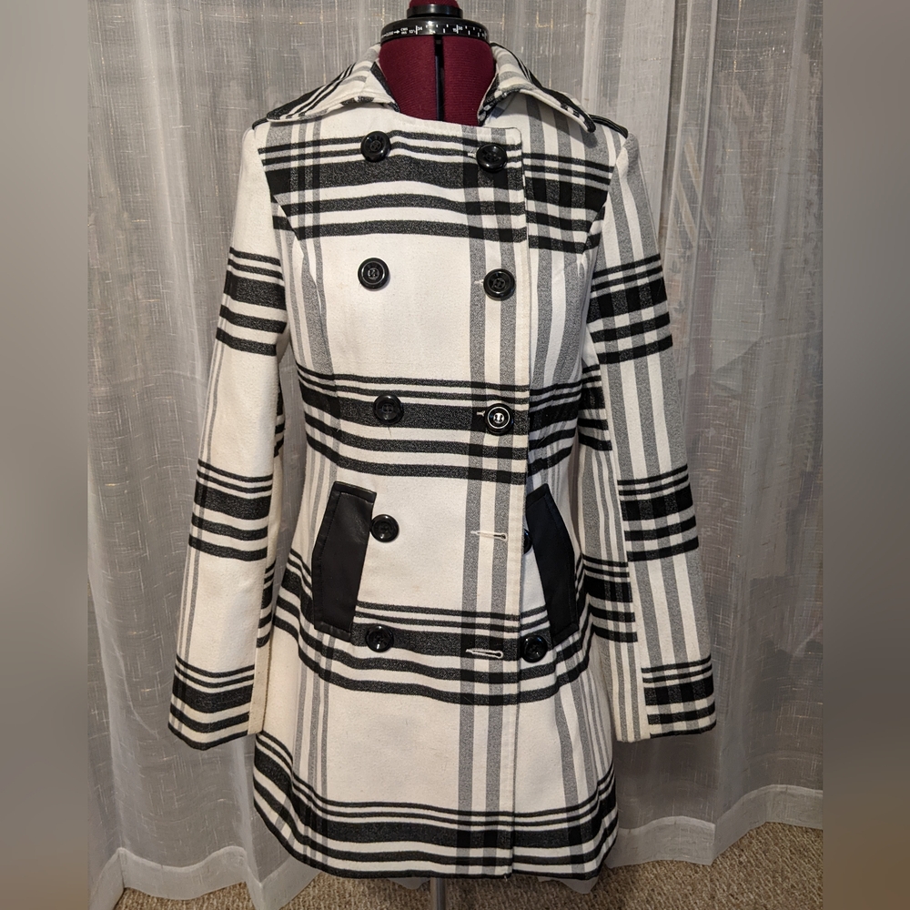 Black & white plaid peacoat by BCX